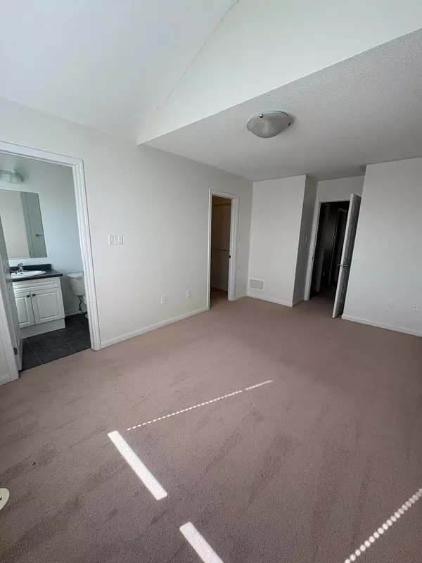 Milton, ON L9T 8L6,6020 Derry RD #52