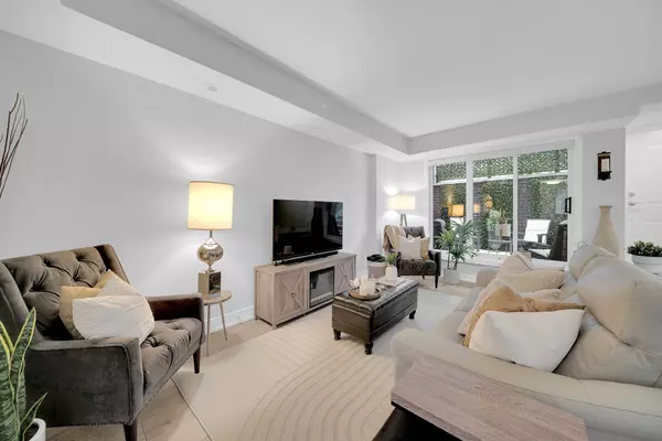 Toronto W06, ON M8W 3J4,66 Long Branch AVE #13