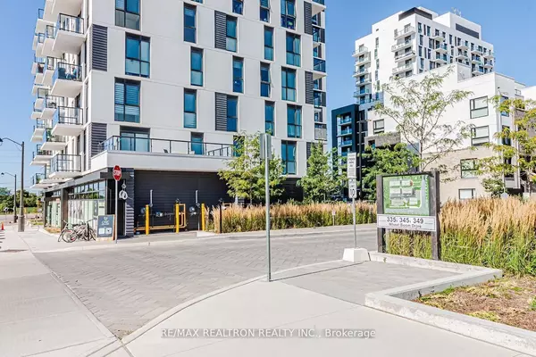 Oakville, ON L6H 7Y1,335 Wheat Boom DR #801