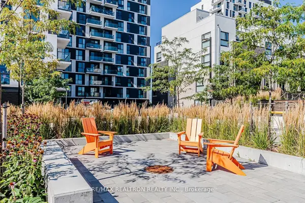 Oakville, ON L6H 7Y1,335 Wheat Boom DR #801