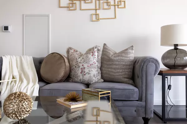 Toronto W07, ON M8Z 1N8,859 The Queensway N/A #907