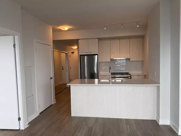 Mississauga, ON L5B 0L6,430 Square One DR #3303