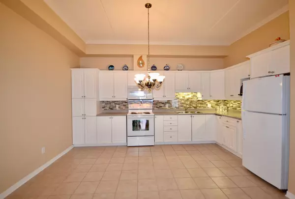 Clarence-rockland, ON K4K 1V2,2921 Laurier ST #407