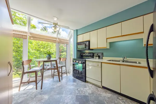 683 Windermere RD #23, London North, ON N5X 3T9