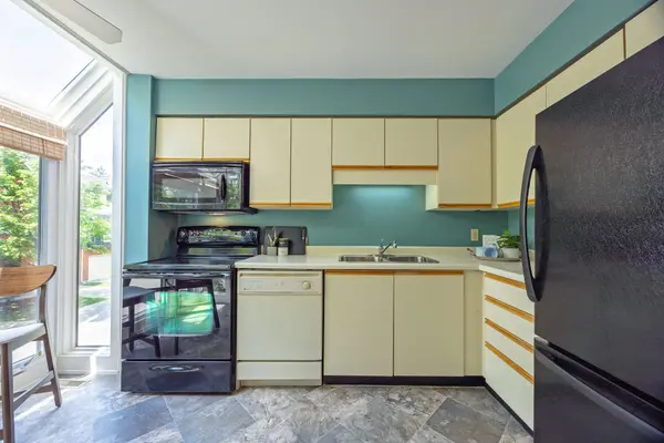 683 Windermere RD #23, London North, ON N5X 3T9