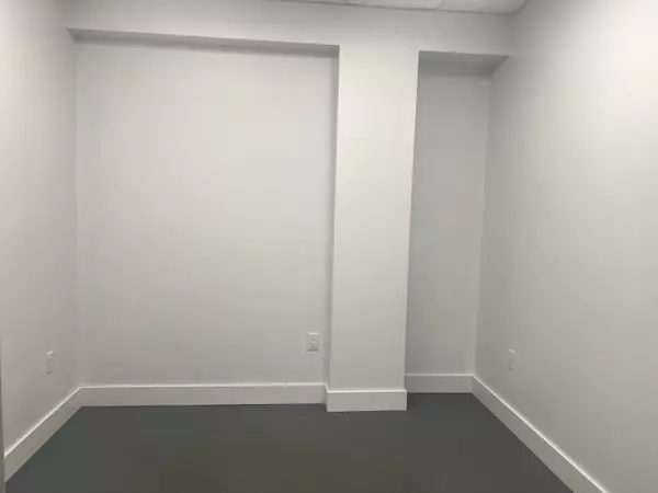 Dysart Et Al, ON K0M 1S0,83 MAPLE AVE #9