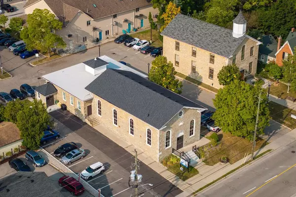 Hamilton, ON L0R 2H0,21 Mill ST N #Main Level