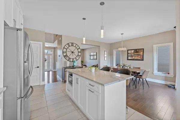 Russell, ON K0A 1W0,156 Lyon ST