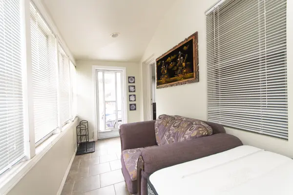 Windsor, ON N8X 1V9,2236 Church ST