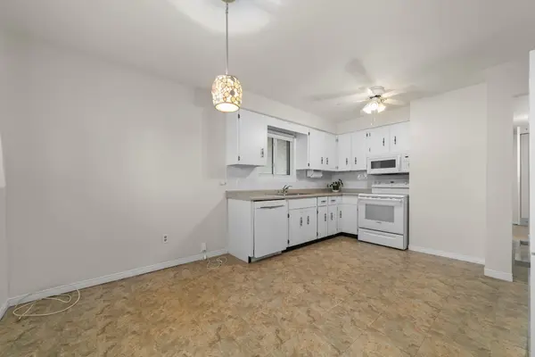 Belleville, ON K8N 4W2,7 Herman ST