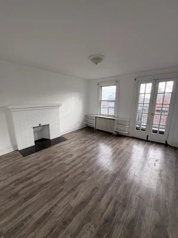 Hamilton, ON L8N 2T4,50 East AVE S #3