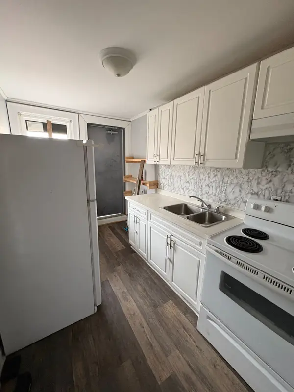 Hamilton, ON L8N 2T4,50 East AVE S #3