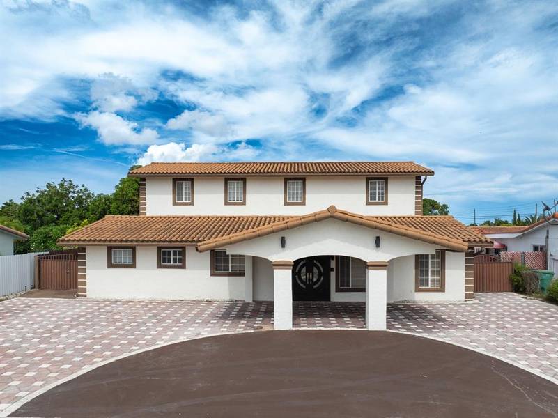 2705 SW 108th Ct, Miami, FL 33165