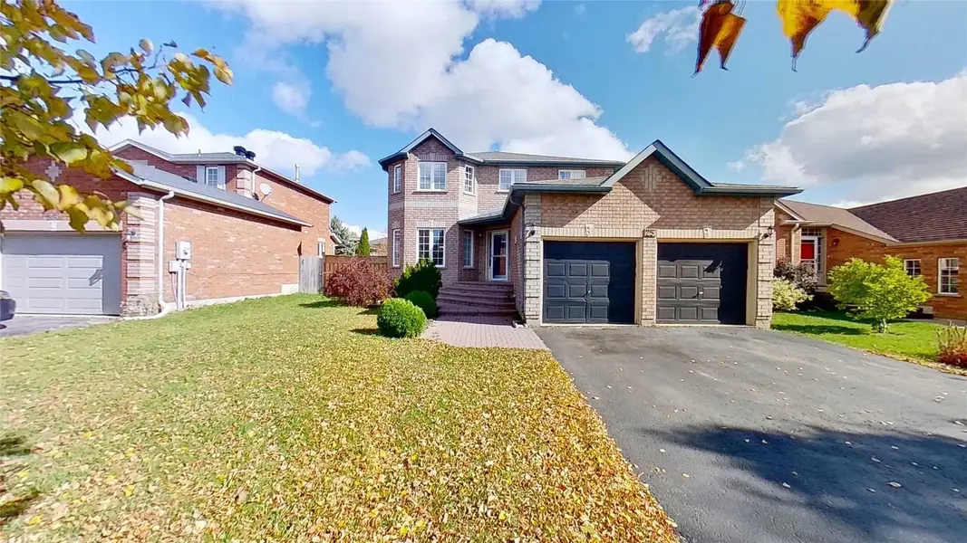 25 Logan CT, Barrie, ON L4N 8G9