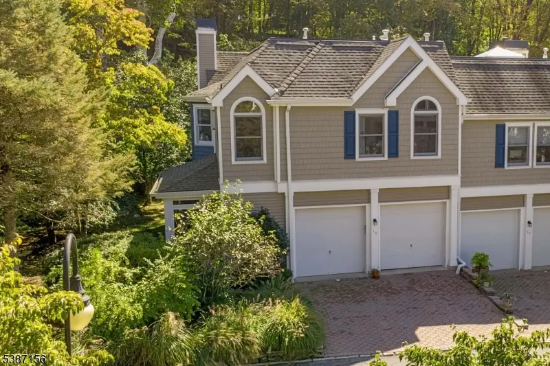 Lambertville City, NJ 08530,18 Rock Creek Woods Dr