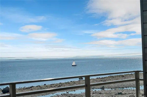 536 Island Hwy S #402, Campbell River, BC V9W 1A5