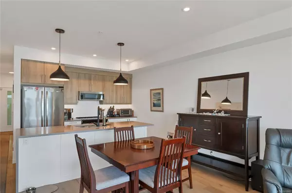 Campbell River, BC V9W 1A5,536 Island Hwy S #402