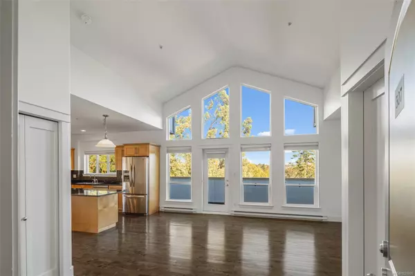 Saanich, BC V8Z 1Z6,3915 Carey Rd #307