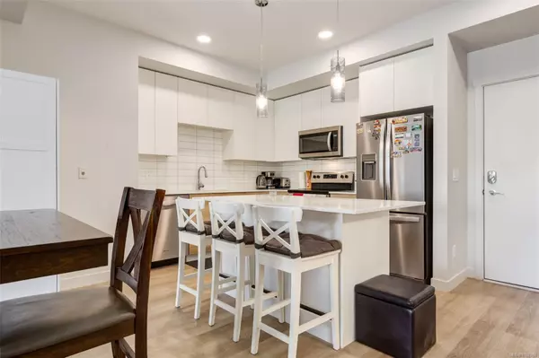 Nanaimo, BC V9T 0M8,4830 Cedar Ridge Pl #310