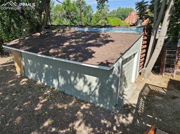 Pueblo, CO 81003,817 E B ST