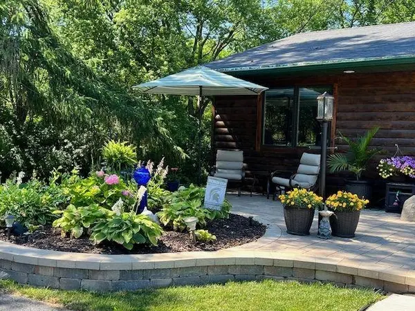 Freeport, IL 61032,5176 W Stephenson Street Road