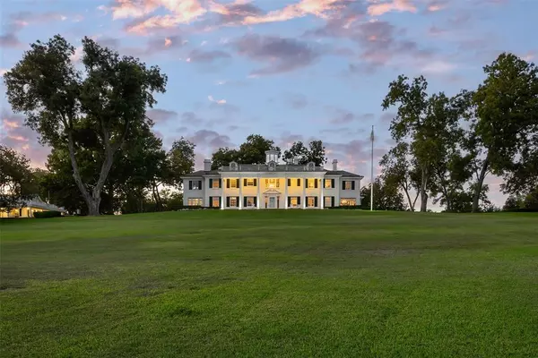 Dallas, TX 75214,4009 W Lawther Drive