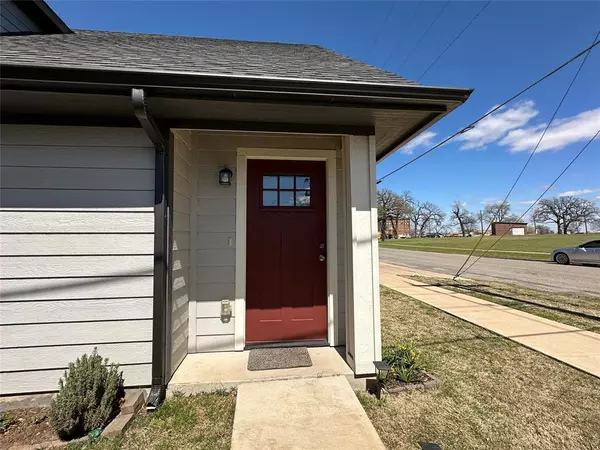 Denison, TX 75020,500 W Owings Street