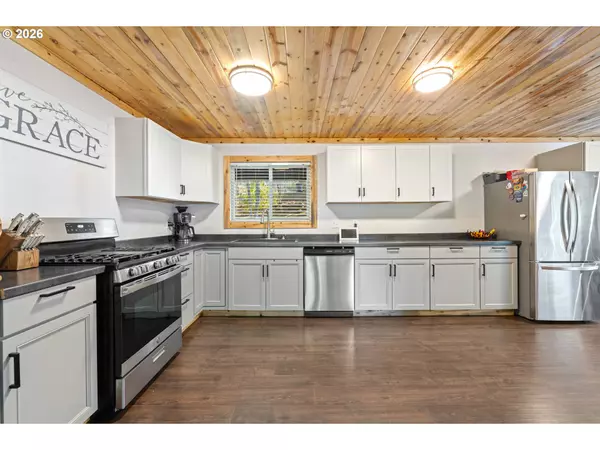 Coquille, OR 97423,1101 E 15TH ST