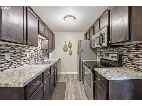 Tigard, OR 97224,7920 SW Fanno Creek DR #1