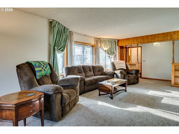 Kelso, WA 98626,203 COLUMBIA ST