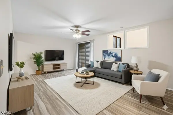 Clinton Twp., NJ 08801,59 Meadowview Dr