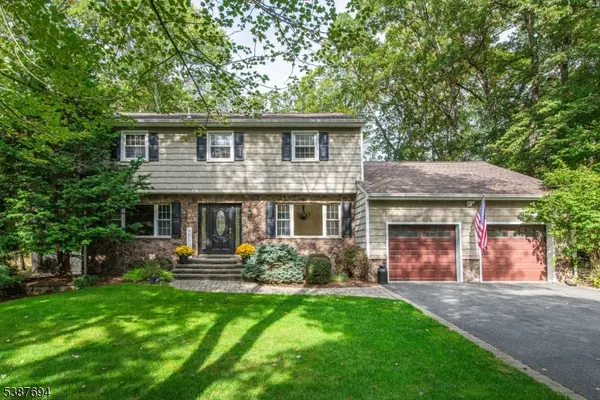 13 HOLLY DR, Randolph Twp., NJ 07869