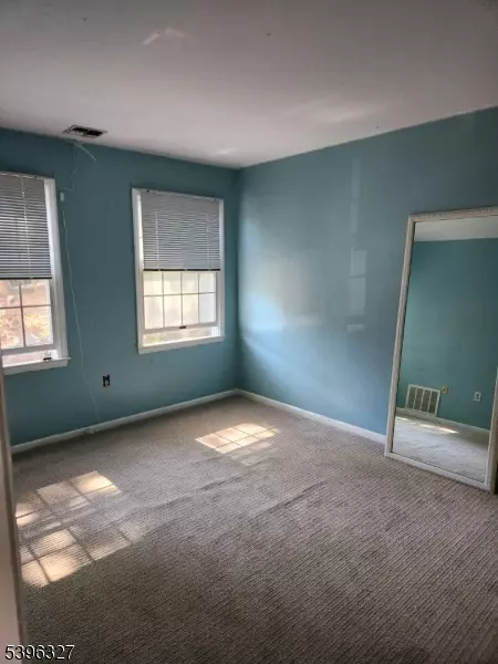 Newark City, NJ 07107,166 N 9Th St