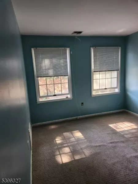 Newark City, NJ 07107,166 N 9Th St