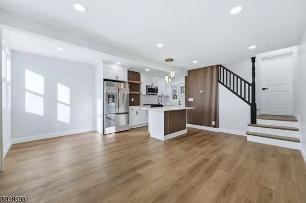 Dover Town, NJ 07801,98 Baker St