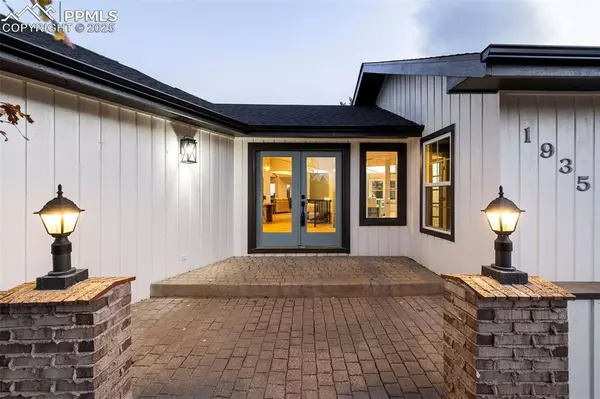 Colorado Springs, CO 80919,1935 Chateau Point CT