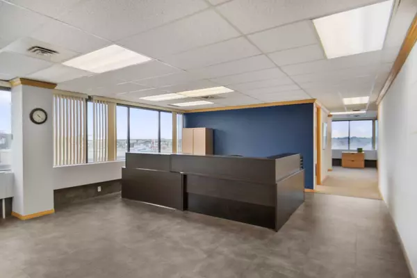 Grande Prairie, AB T8V 5V5,9835 101 AVE #301B