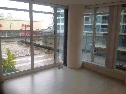 Toronto C15, ON M2K 0B2,19 Singer CT #217