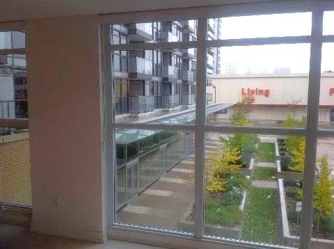 Toronto C15, ON M2K 0B2,19 Singer CT #217