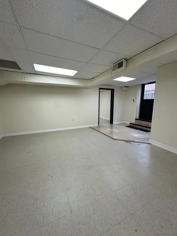 Toronto E07, ON M1S 3V8,4865 Sheppard AVE E #10 - (Lower, Rear)