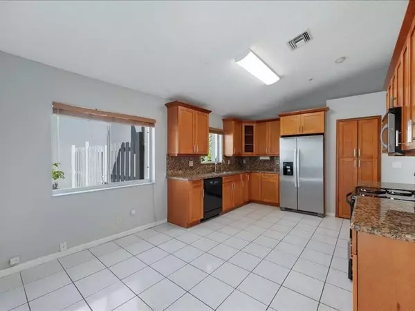 Pembroke Pines, FL 33029,17646 10th st.