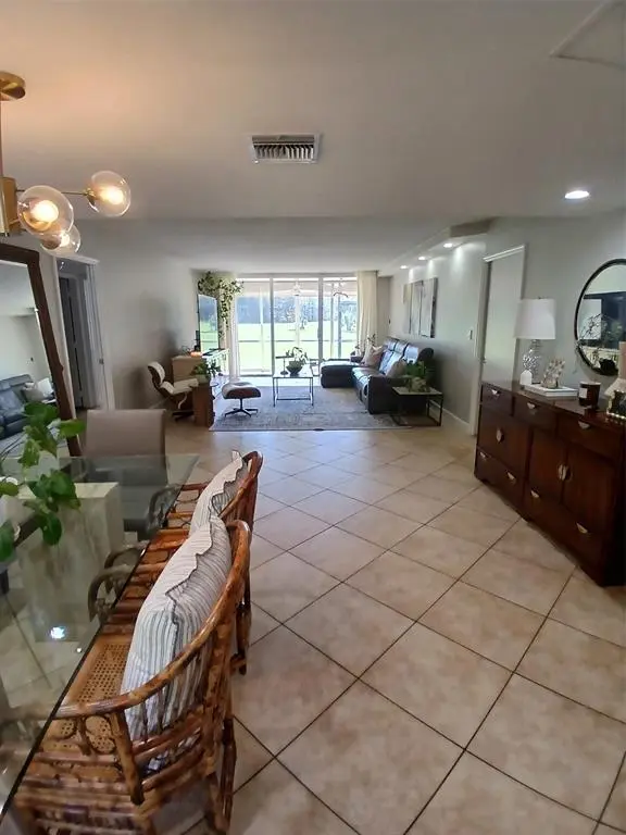 Pompano Beach, FL 33069,907 Cypress Ter #104