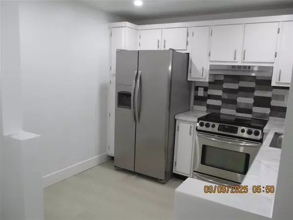 Tamarac, FL 33321,7850 W Mcnab Rd #204