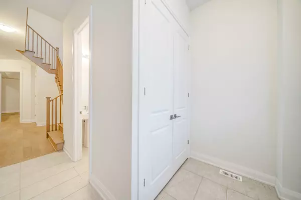 Richmond Hill, ON L4E 2Y5,3 Speciosa ST