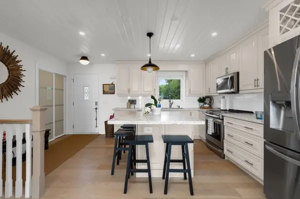 Oro-medonte, ON L0L 2E0,95 lakeshore RD E