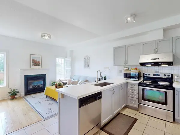 Brampton, ON L6P 3J9,50 Versailles CRES