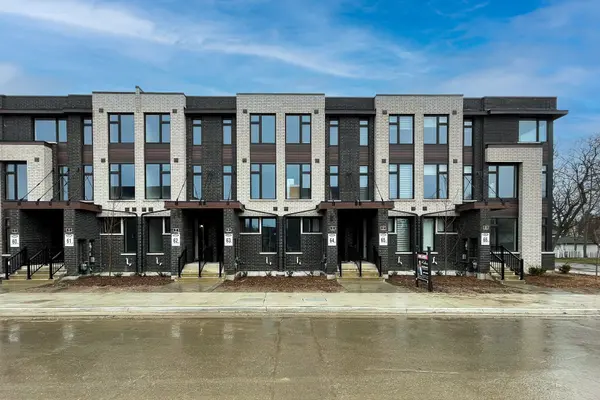 59 Creekbank RD #Main & Lower, Toronto W04, ON M6L 0A3