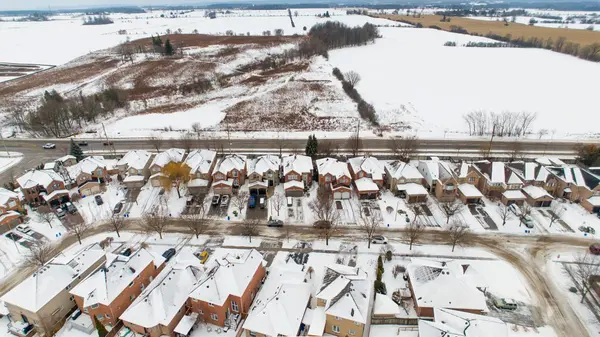 Halton Hills, ON L7G 5W8,33 Early ST