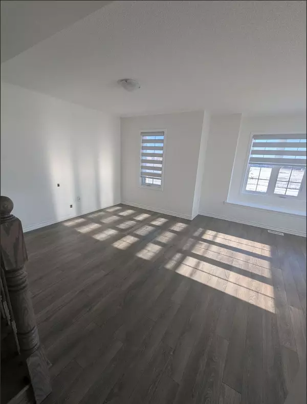 Brampton, ON L7A 5E1,456 Remembrance DR