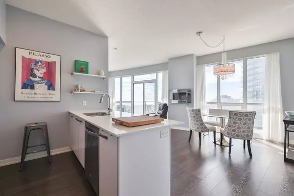 Toronto W06, ON M8V 0C2,2212 Lake Shore BLVD W #1803